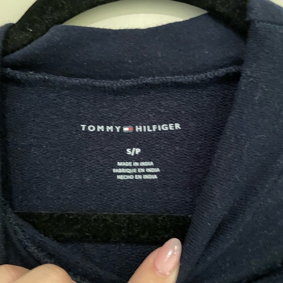 tommy hilfiger high rise neck top! - Picture 2 of 2